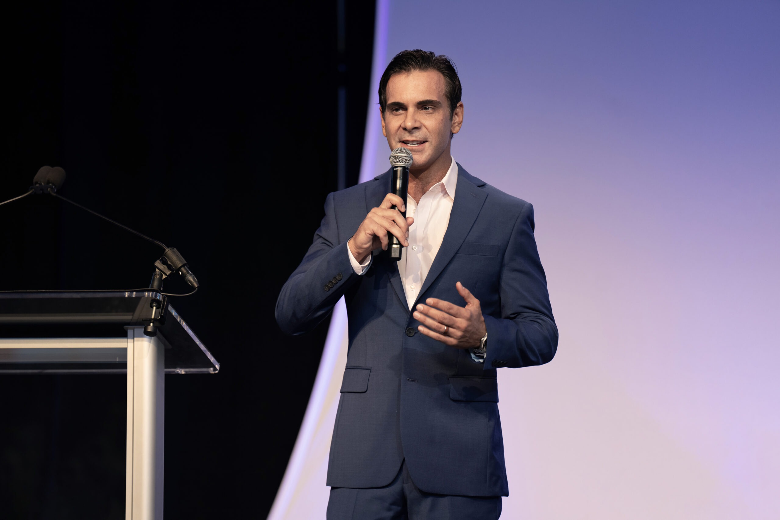 David Capaldi, keynote speaker and event sponsor, addresses the audience at the Piper’s Angels Foundation Gala at the Kravis Center in Palm Beach Island. Captured by David Scarola Photography, this professional event portrait highlights leadership, philanthropy, and corporate excellence at one of Florida’s most elegant charitable galas.David Capaldi, Piper’s Angels Foundation, Kravis Center Palm Beach, Palm Beach event photography, gala photographer Palm Beach, luxury event photographer Florida, corporate event coverage, nonprofit gala photography, David Scarola Photography, professional event photographer Florida, philanthropy event photography, Palm Beach Island photographer, gala keynote speaker portrait..